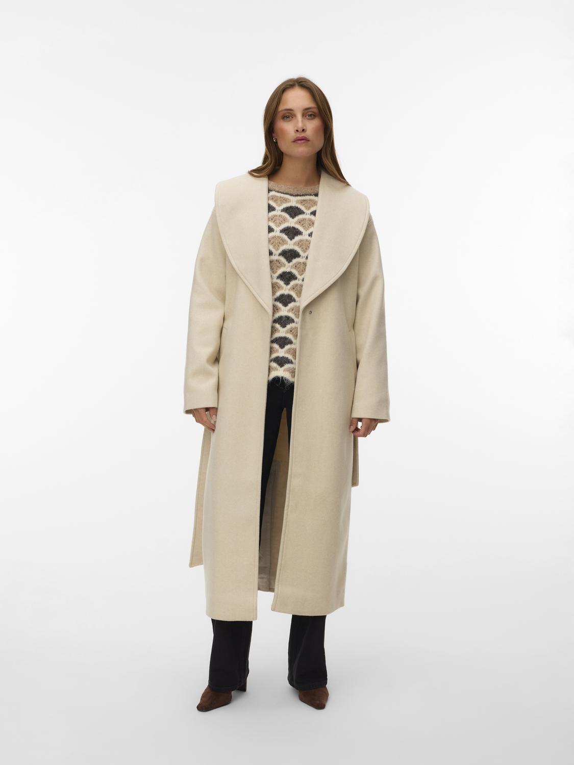 model_shot-front
